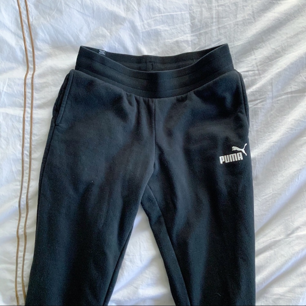 black puma sweats